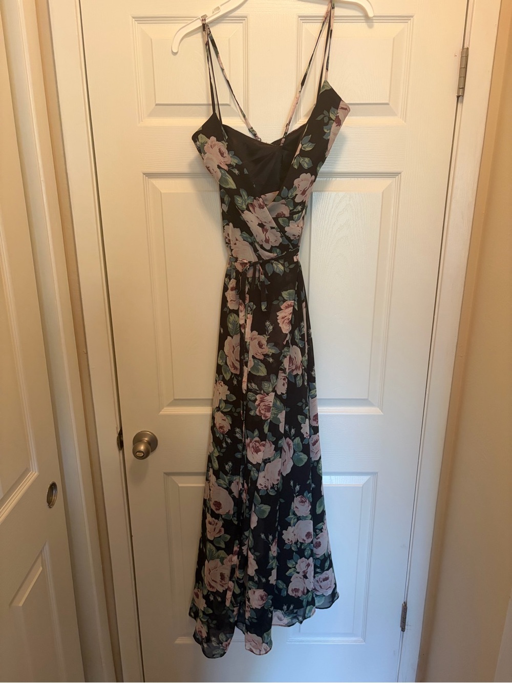 Lulus Black Floral Maxi Dress Women’s Medium M Wrap Tie Waist